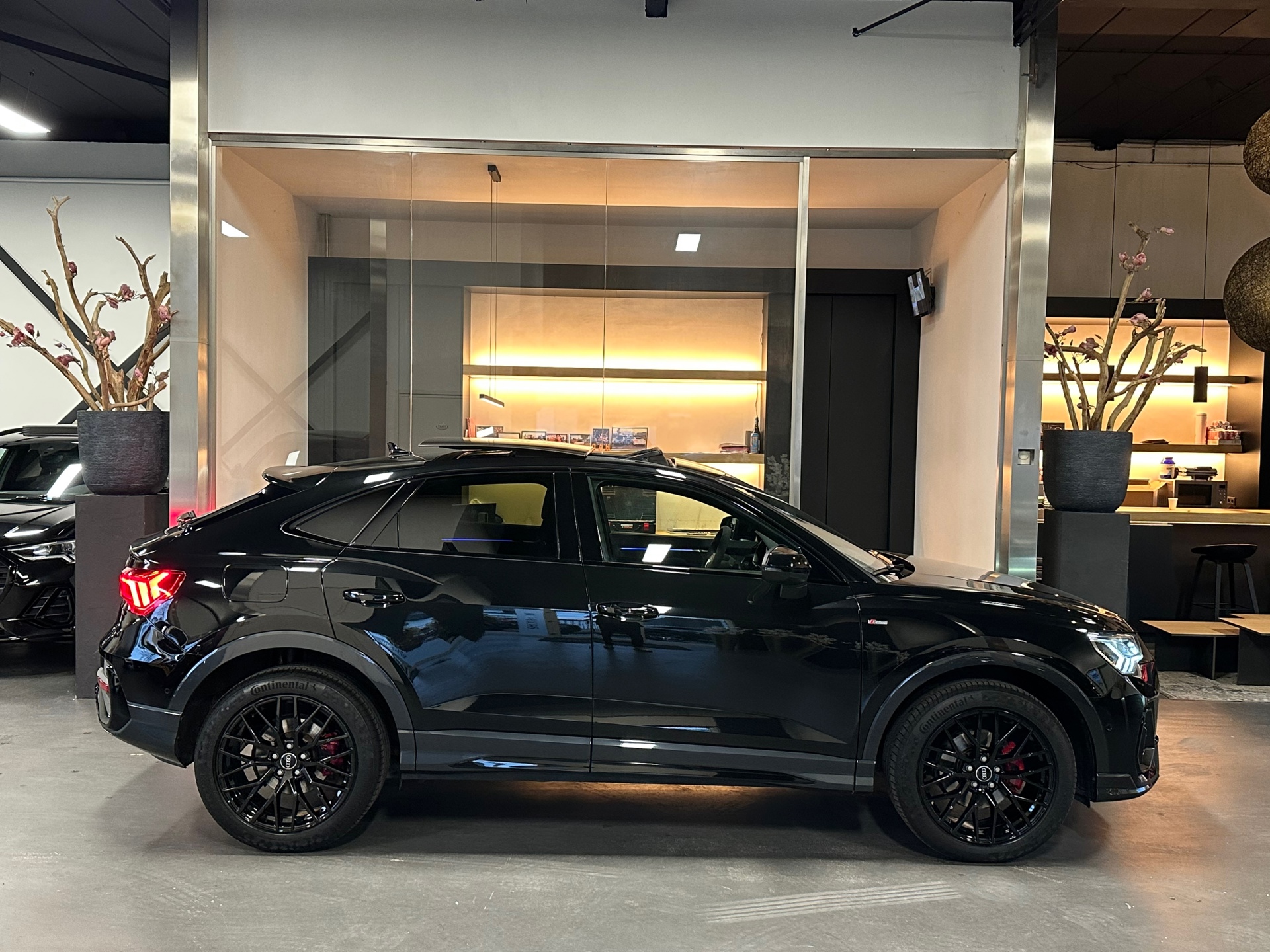 
Audi Q3 Sportback 35 TFSI S line Panorama Leder Sfeerverlicht. 1e eigenaar vol									