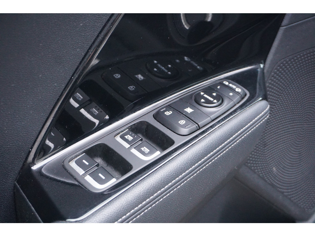 
Kia Niro Niro 1.6 GDi Hybrid ExecutiveLine | CAMERA | NAVI | ECC | vol									