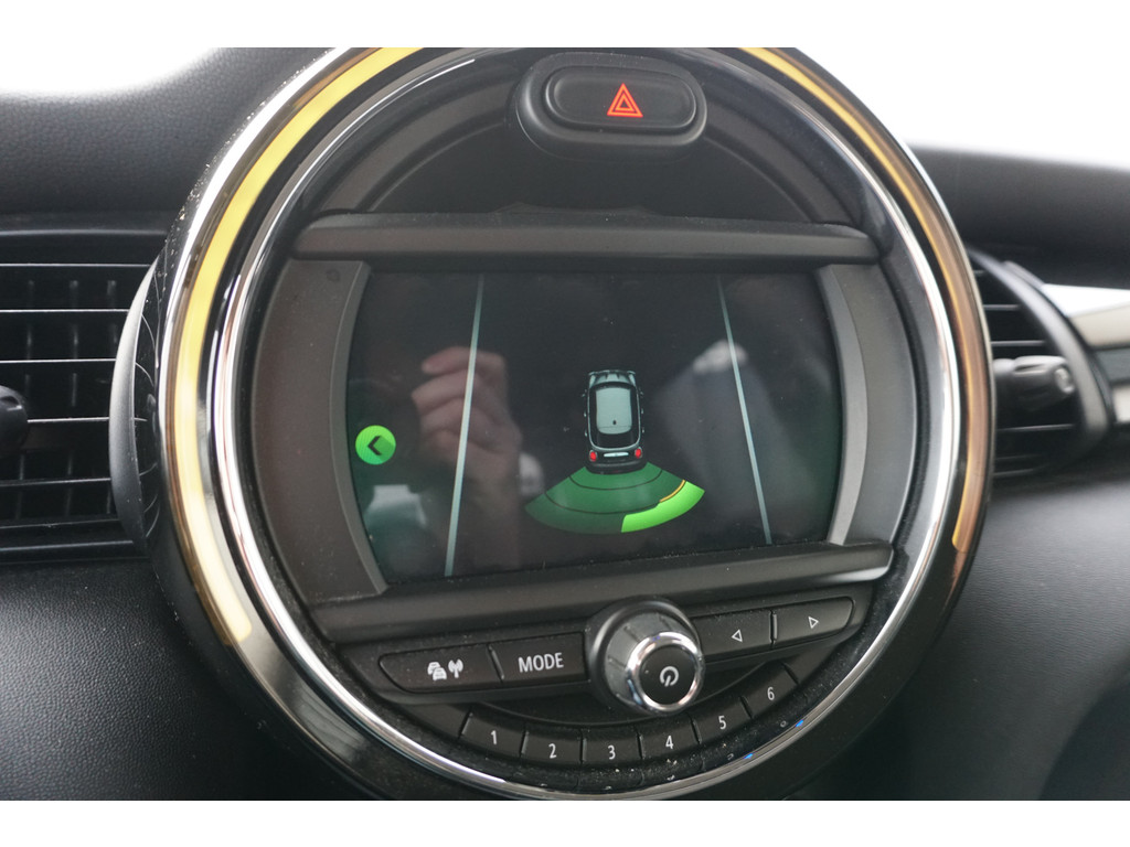 
Mini Cooper Mini 1.5 Cooper Business Edition | FULL LED | STOELVERW. | CLIMATE | NAVI | vol									