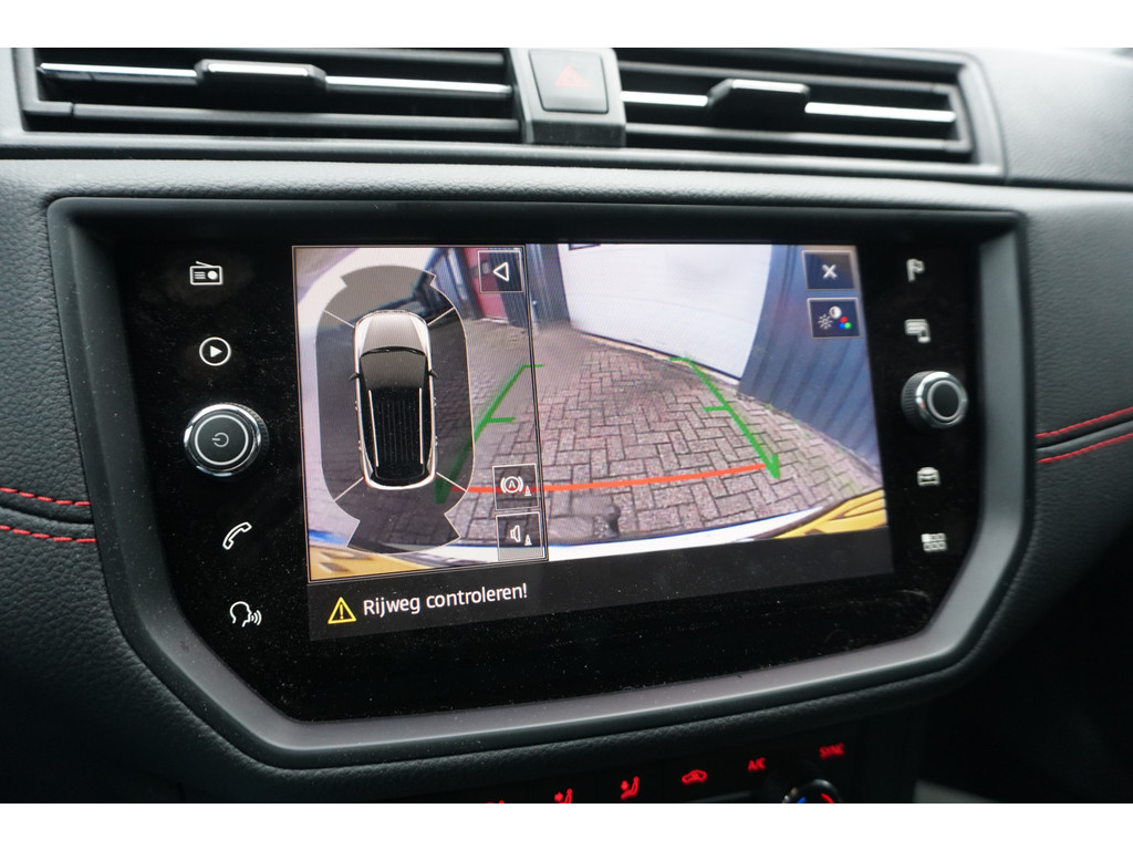 
Seat Arona Arona 1.0 TSI 115 PK FR Intense | CAMERA | VIRT. COCKPIT | BEATS | TREKHAAK | LEDER/ALCANTARA | vol									