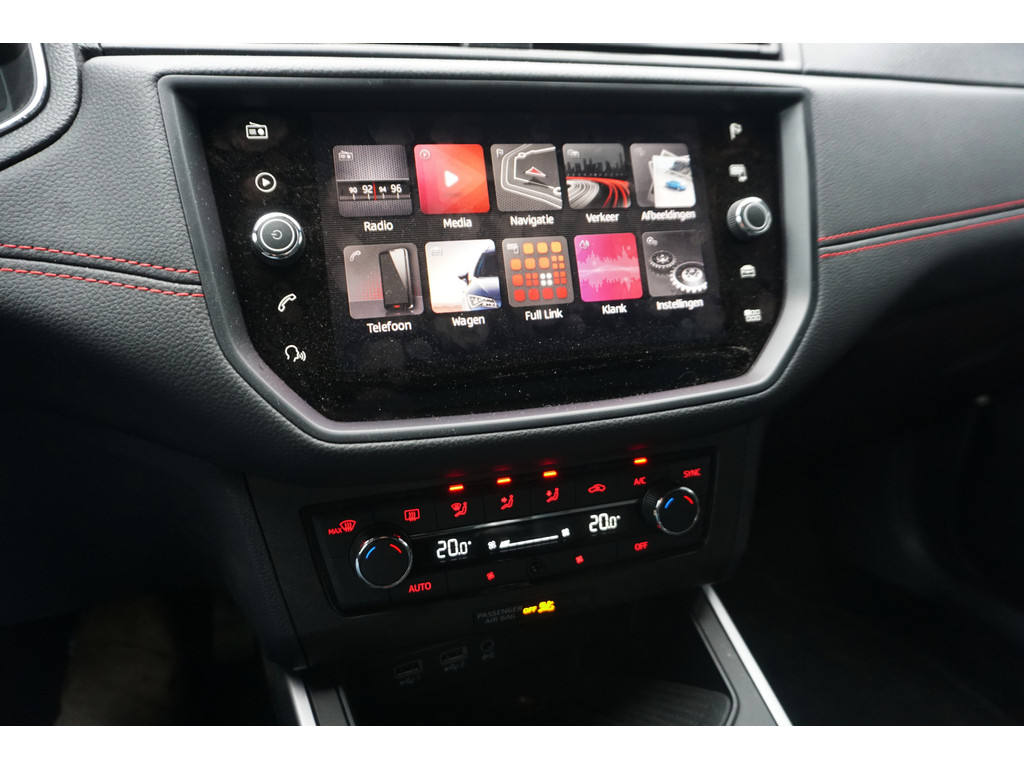 
Seat Arona Arona 1.0 TSI 115 PK FR Intense | CAMERA | VIRT. COCKPIT | BEATS | TREKHAAK | LEDER/ALCANTARA | vol									