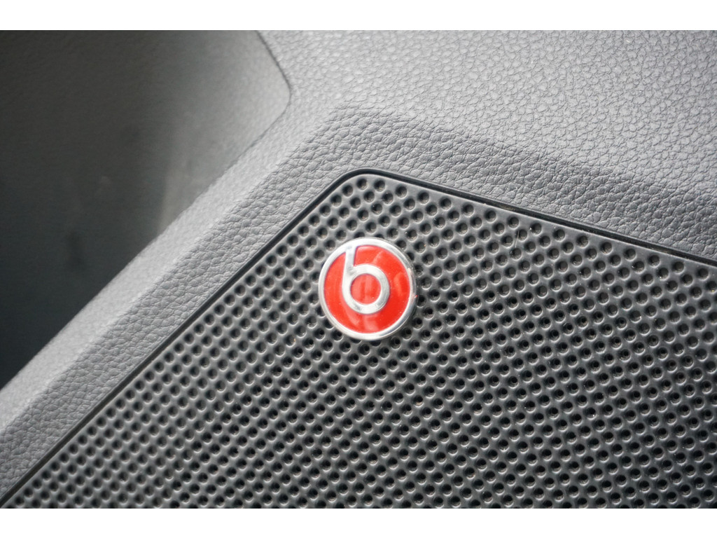 
Seat Arona Arona 1.0 TSI 115 PK FR Intense | CAMERA | VIRT. COCKPIT | BEATS | TREKHAAK | LEDER/ALCANTARA | vol									