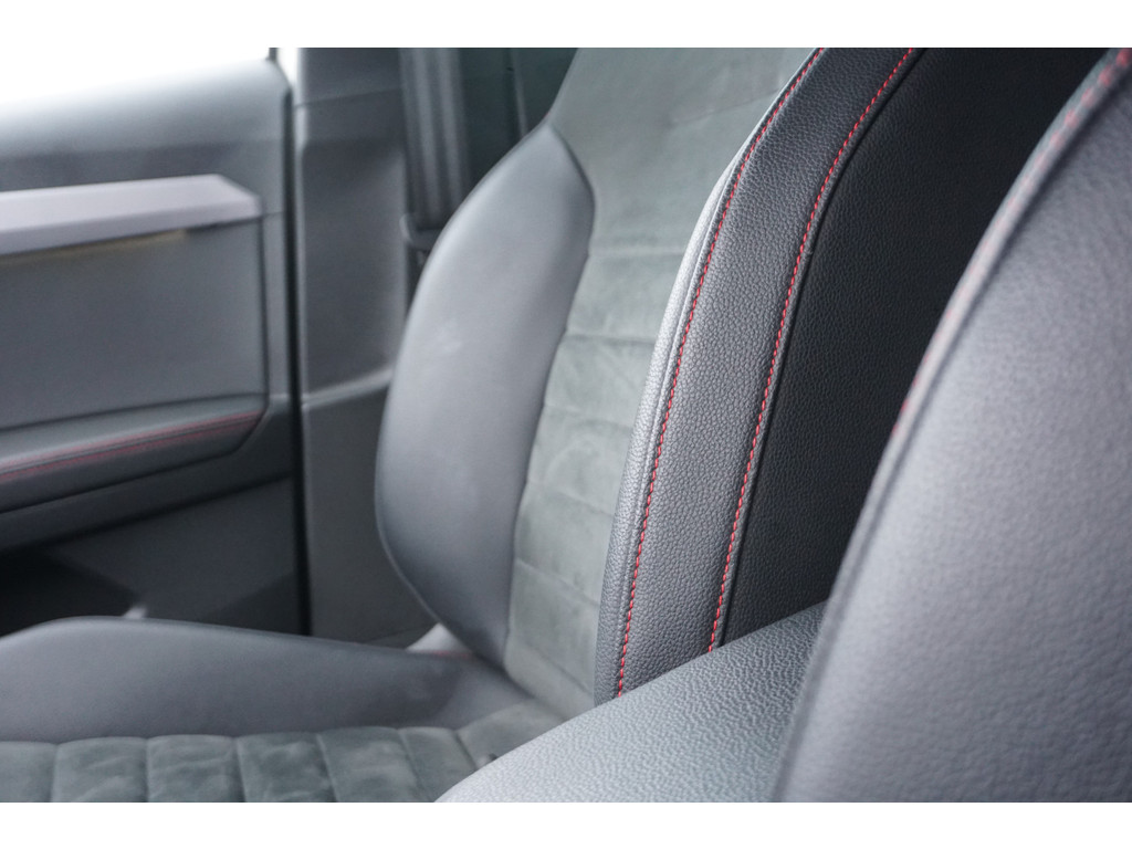 
Seat Arona Arona 1.0 TSI 115 PK FR Intense | CAMERA | VIRT. COCKPIT | BEATS | TREKHAAK | LEDER/ALCANTARA | vol									