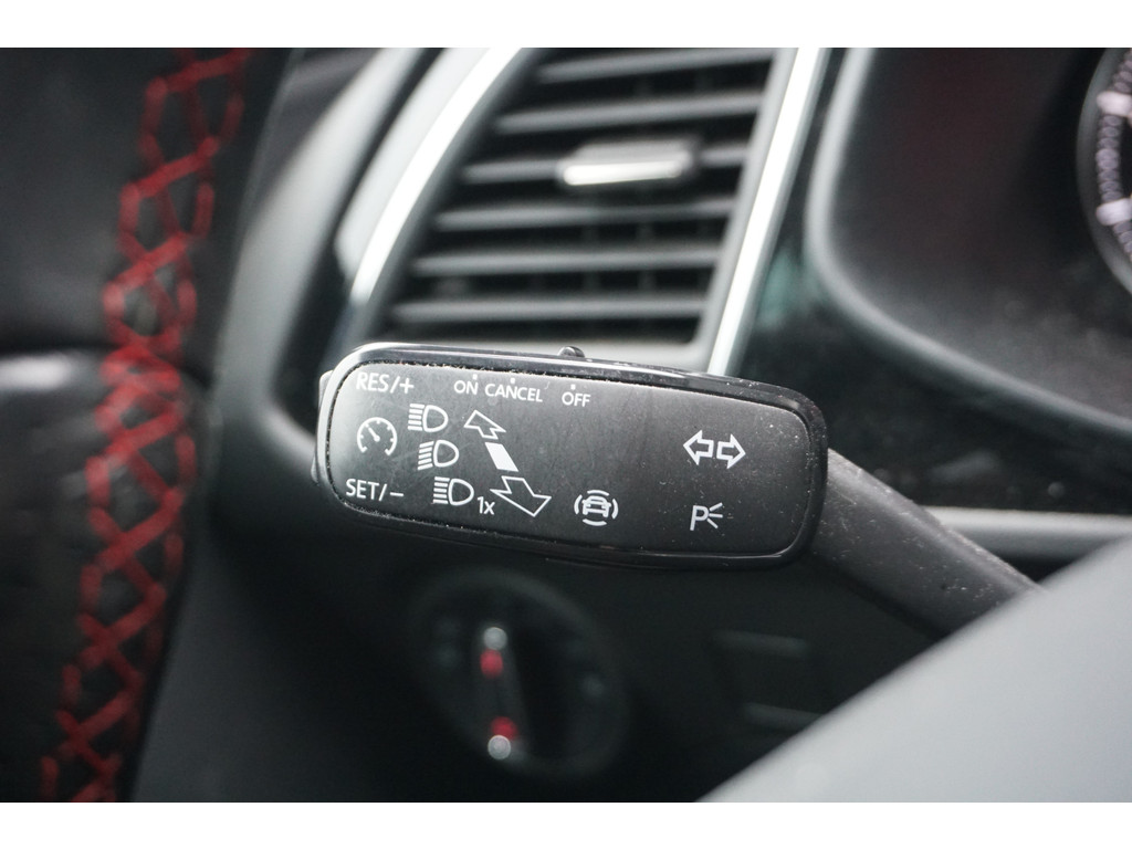 
Seat Leon Leon ST 1.5 TSI FR Intense 150 PK | TREKHAAK | APPLE/ANDROID | CLIMA | vol									