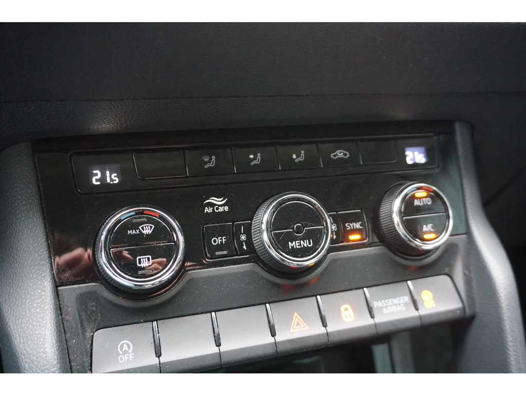 
Skoda Karoq Karoq 1.0 TSI Ambition | TREKHAAK | CLIMATE | APPLE/ANDROID | vol									