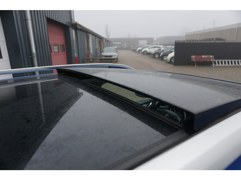 
Skoda Octavia Octavia Combi 1.0 TSI Ambition | PANO | CAMERA | FULL LED | TREKHAAK | STOELVERW. | HALF LEER | vol									