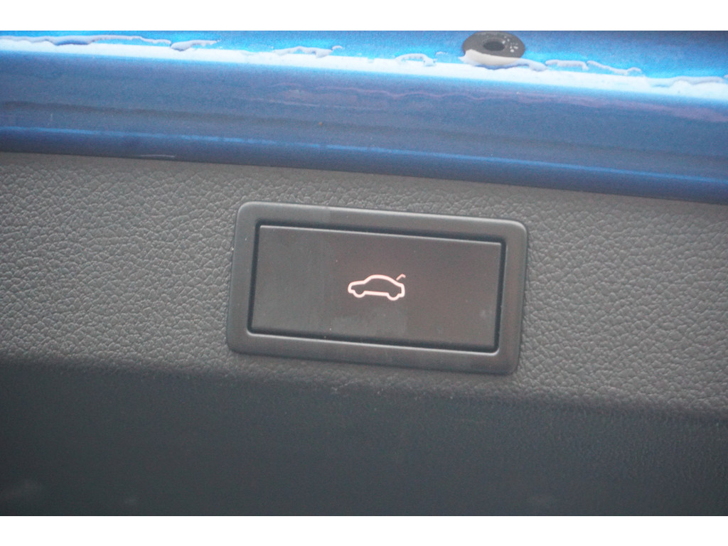 
Skoda Octavia Octavia Combi 1.0 TSI Ambition | PANO | CAMERA | FULL LED | TREKHAAK | STOELVERW. | HALF LEER | vol									