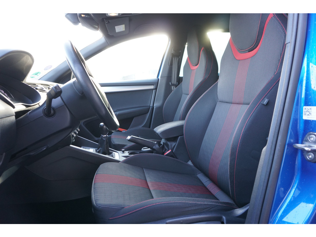 
Skoda Octavia Octavia Combi 1.0 TSI Sport | TREKHAAK | APPLE/ANDROID | SPORTSTOELEN | vol									