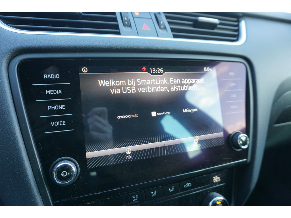 
Skoda Octavia Octavia Combi 1.0 TSI Sport | TREKHAAK | APPLE/ANDROID | SPORTSTOELEN | vol									