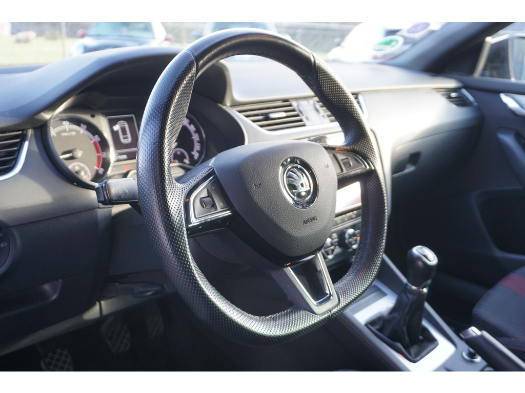 
Skoda Octavia Octavia Combi 1.0 TSI Sport | TREKHAAK | APPLE/ANDROID | SPORTSTOELEN | vol									