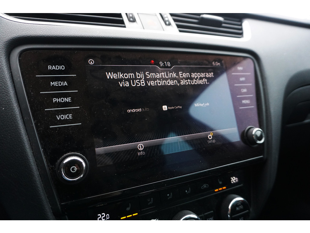 
Skoda Octavia Octavia Combi 1.5 TSI DSG 150 PK Greentech Edition | HALF LEER | TREKHAAK | STOELVERW. | vol									