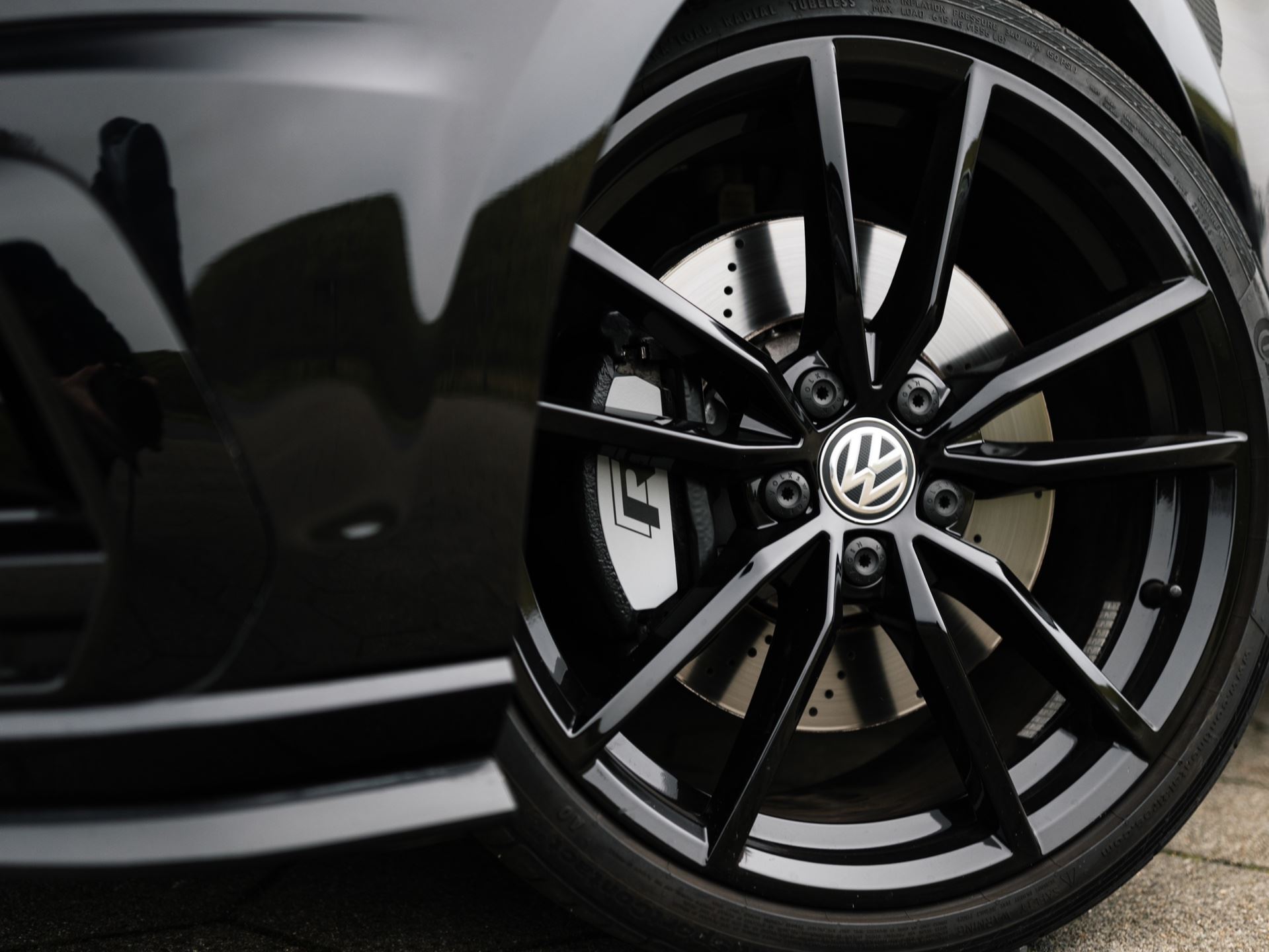 
Volkswagen Golf 2.0 TSI 4Motion R vol									