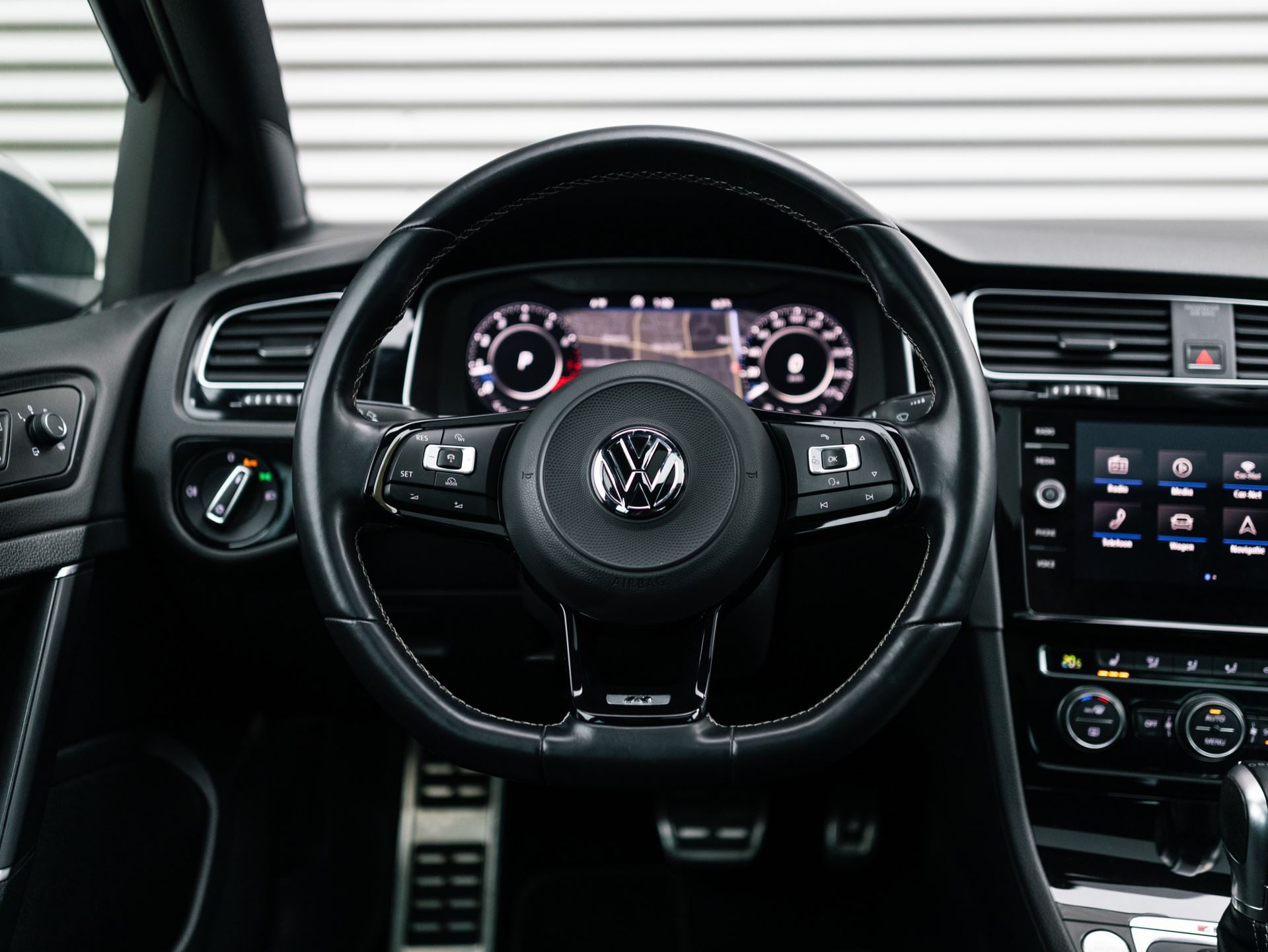 
Volkswagen Golf 2.0 TSI 4Motion R vol									