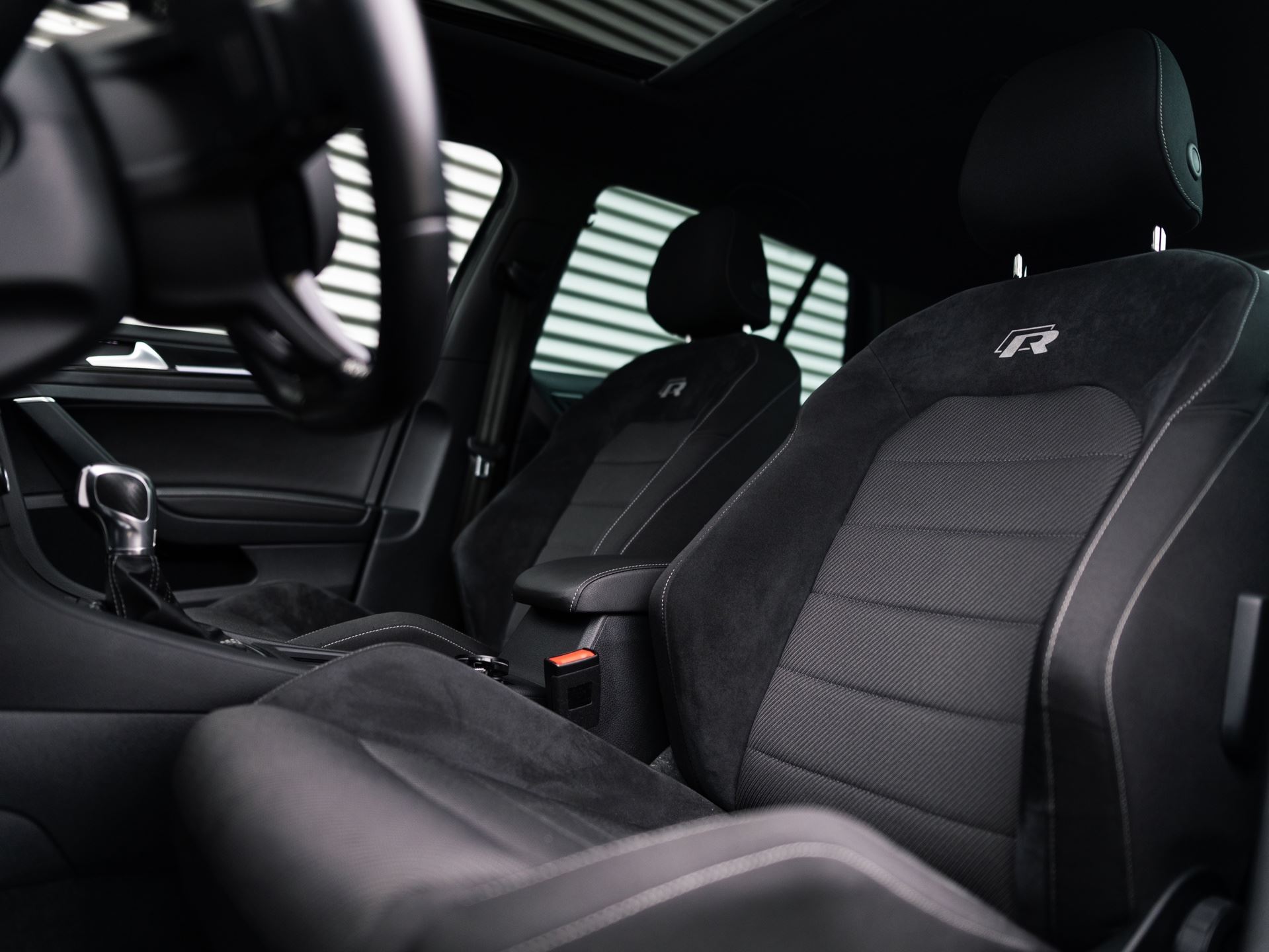 
Volkswagen Golf 2.0 TSI 4Motion R vol									