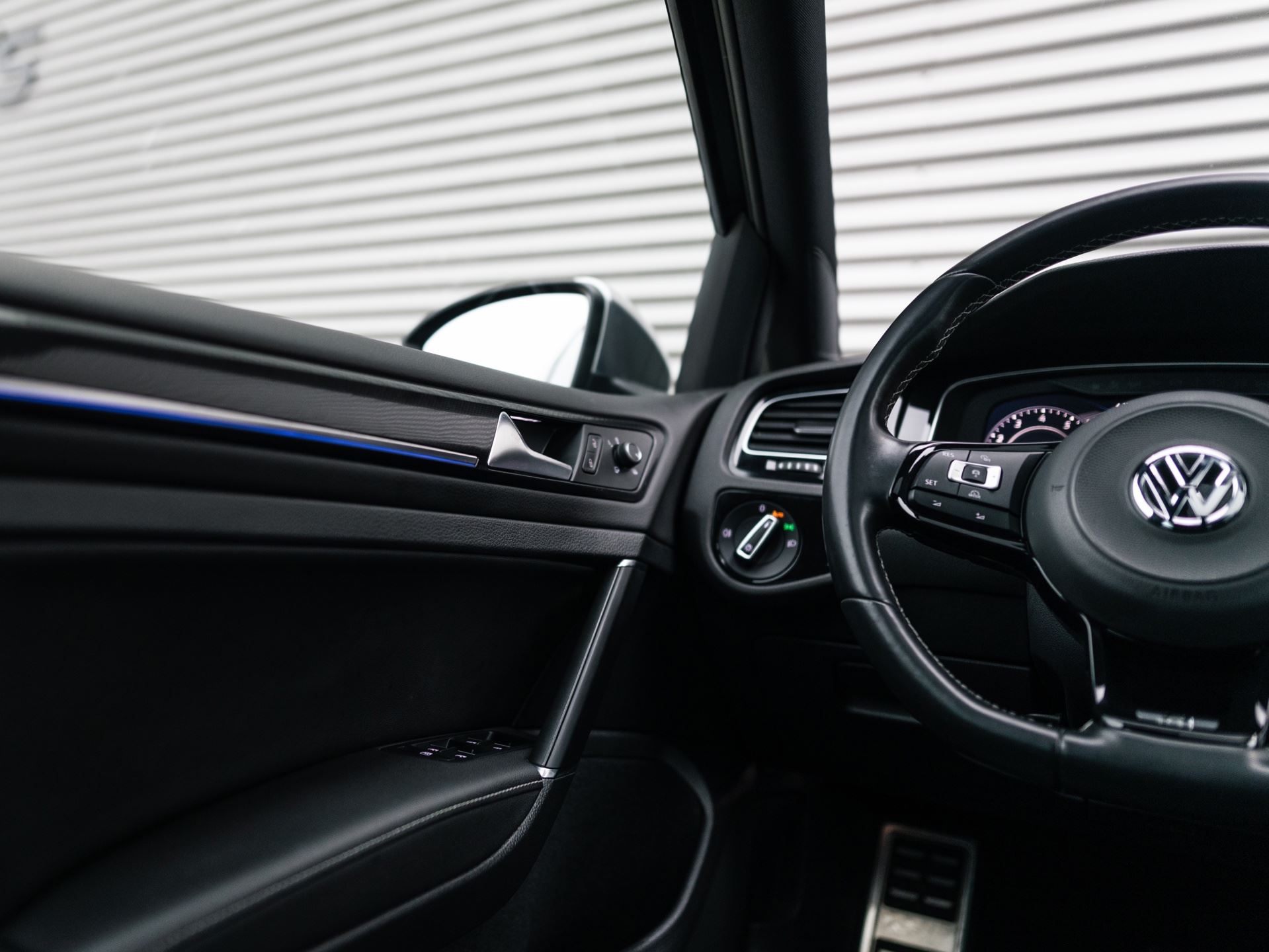 
Volkswagen Golf 2.0 TSI 4Motion R vol									