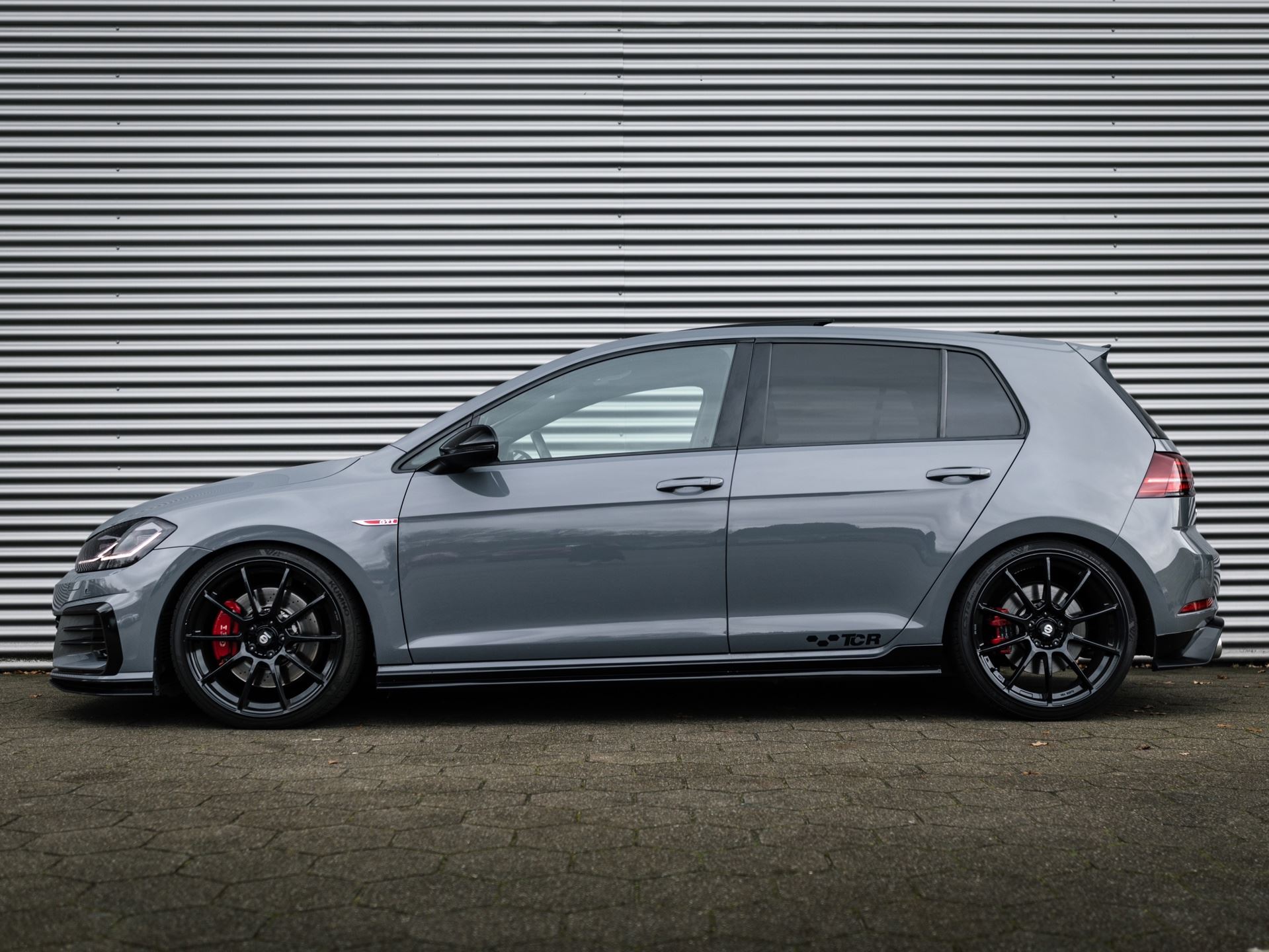 
Volkswagen Golf 2.0 TSI GTI TCR vol									