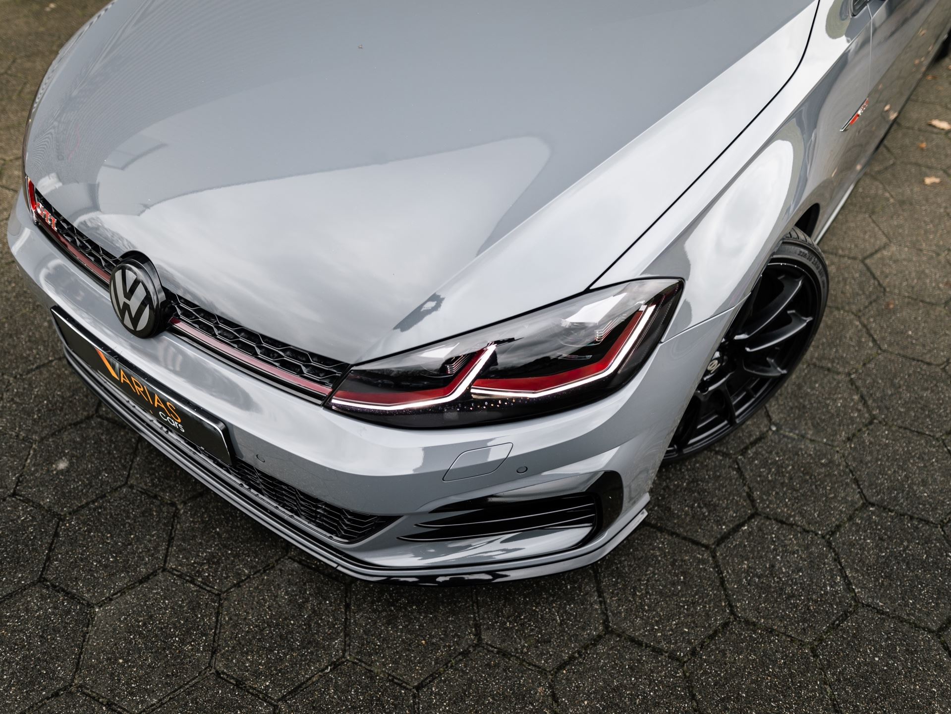 
Volkswagen Golf 2.0 TSI GTI TCR vol									