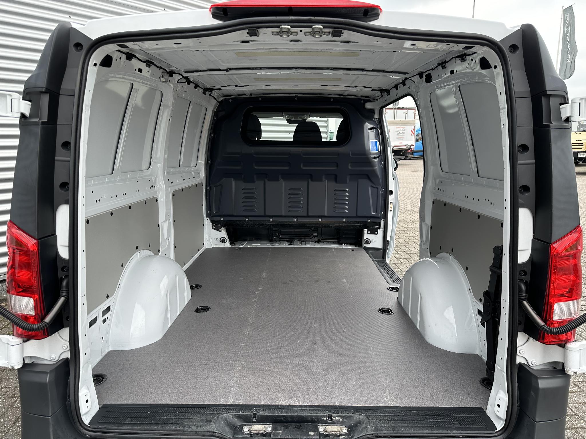 
Mercedes-Benz eVito eVitoAirco Navigatie 41 kWh 100% Elektrisch vol									