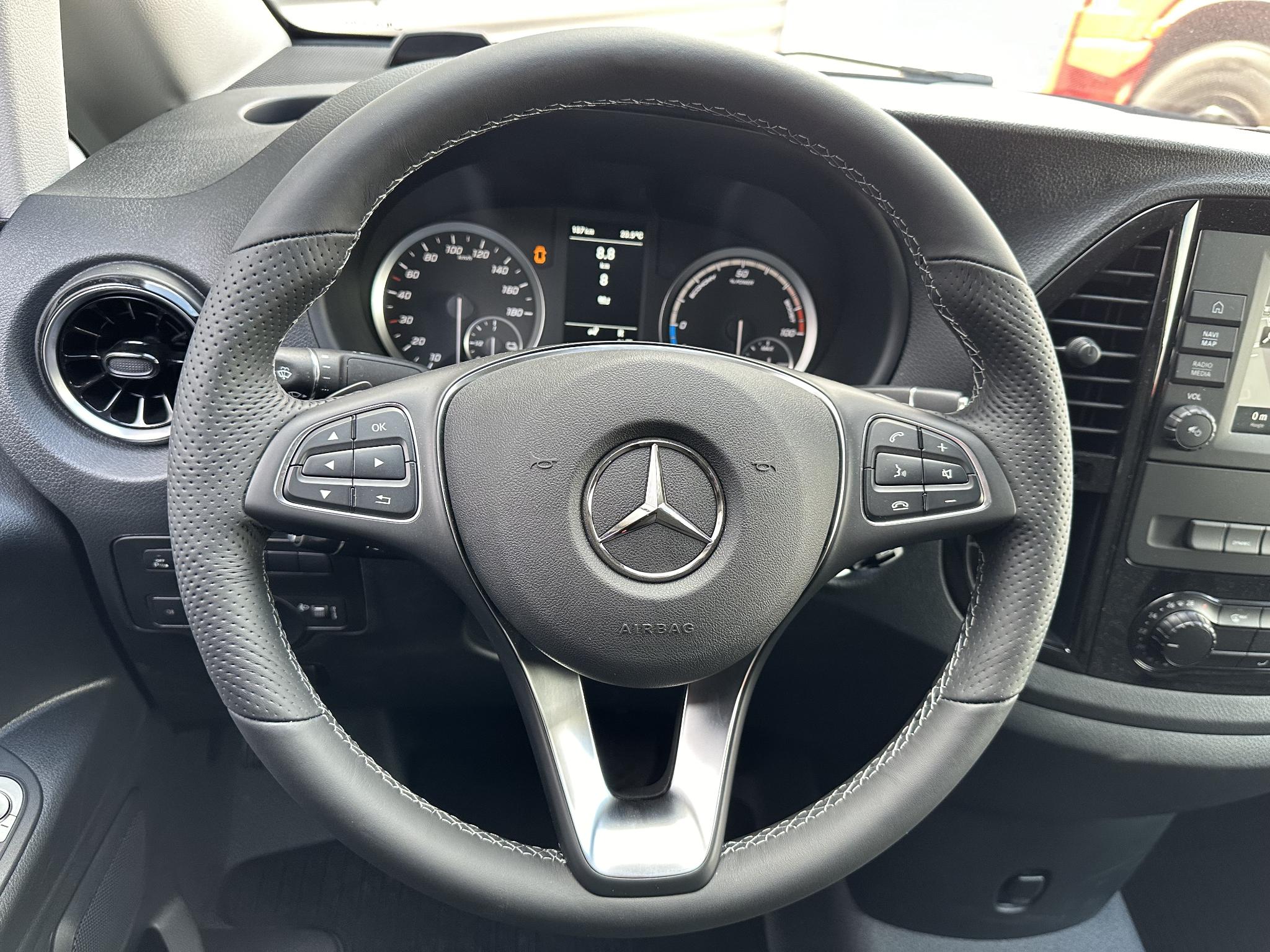 
Mercedes-Benz eVito eVito66 kWh 100% Elektrisch 286km wltp (Normale prijs: € 64251,- ex) vol									