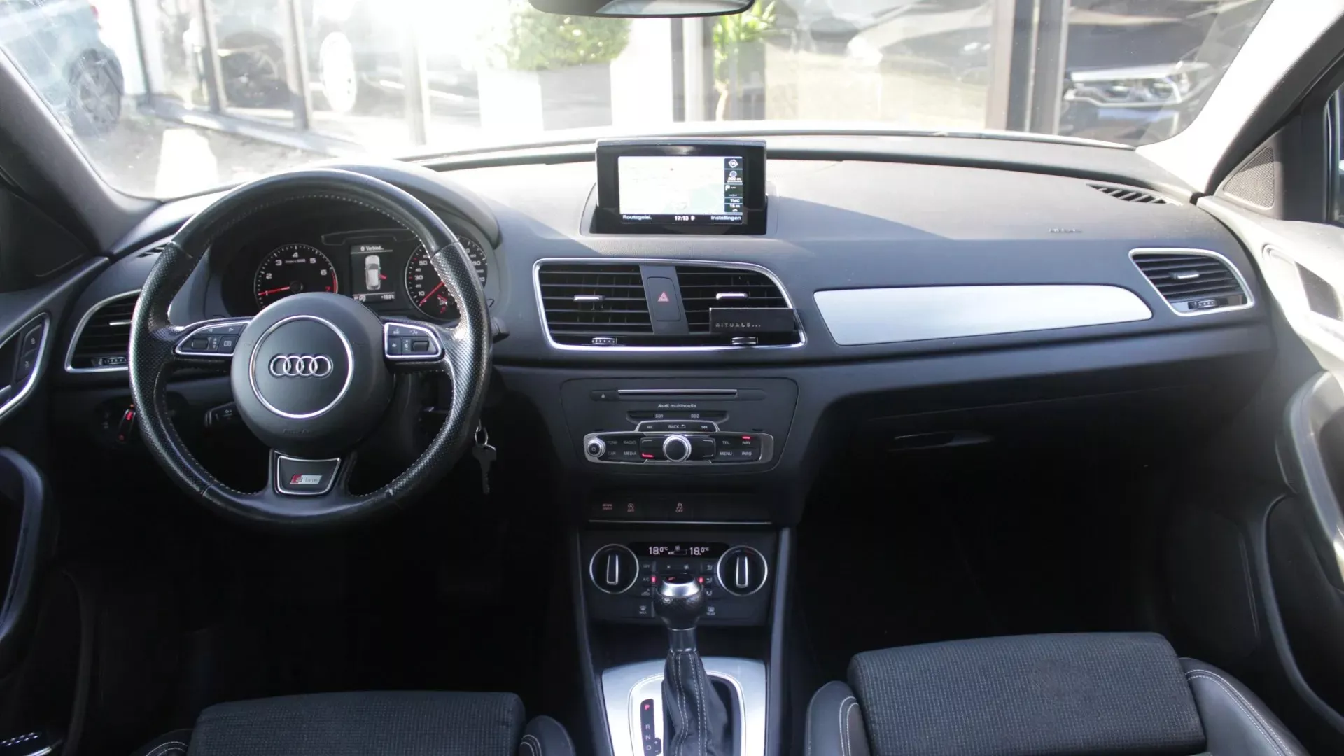 
Audi Q3 1.4 TFSI CoD vol									