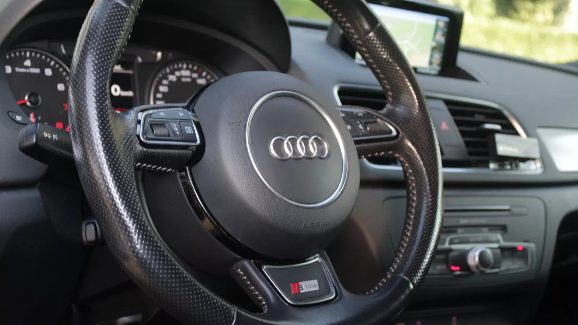 
Audi Q3 1.4 TFSI CoD vol									