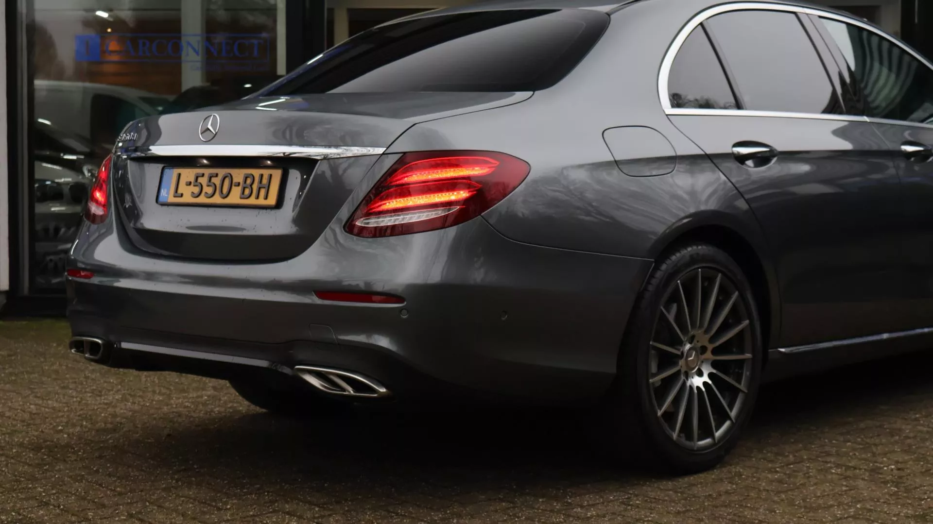 
Mercedes-Benz E-Klasse 350 d AMG-line vol									
