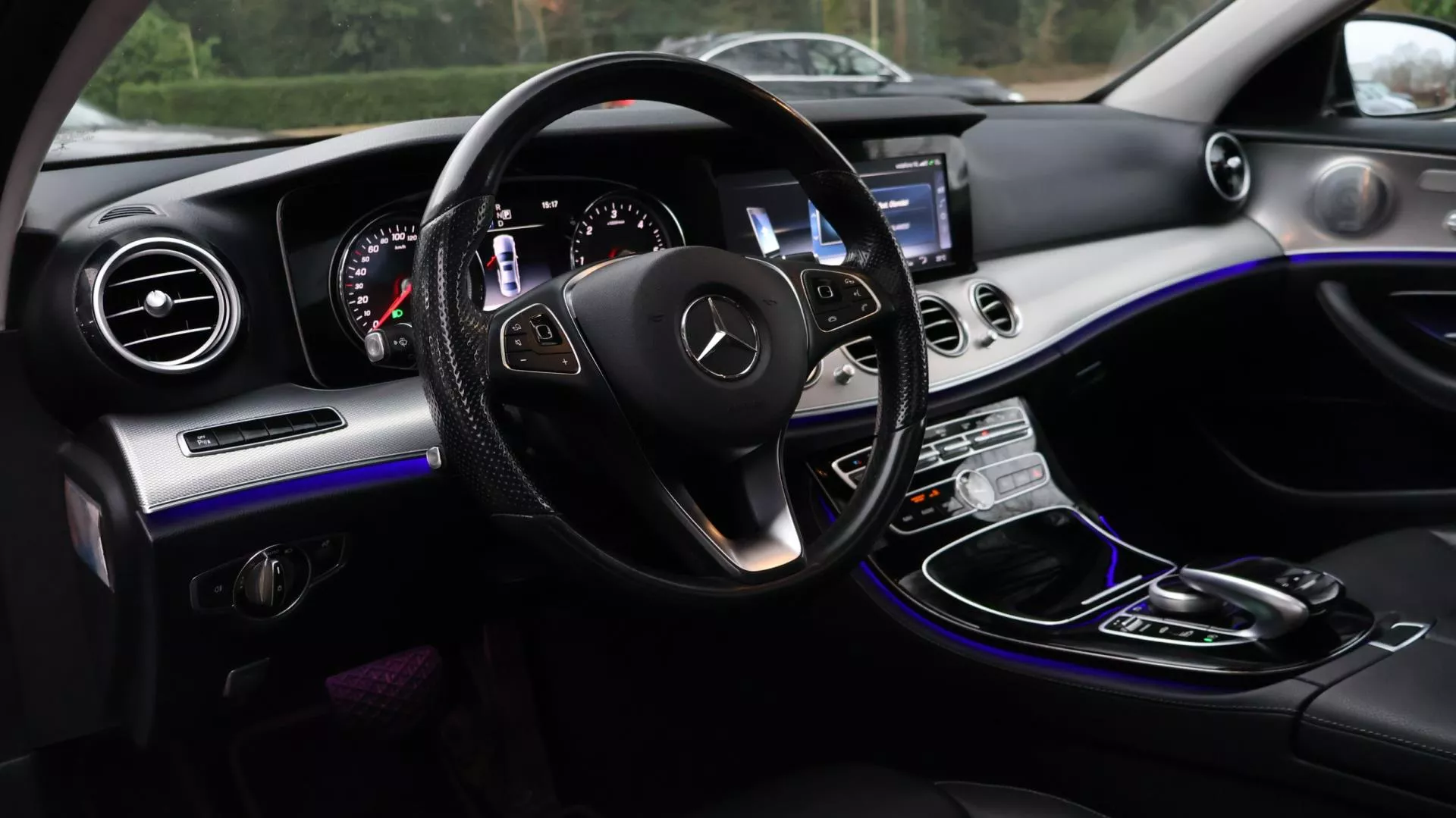 
Mercedes-Benz E-Klasse 350 d AMG-line vol									