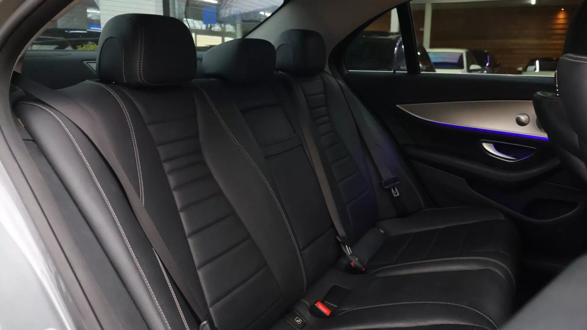 
Mercedes-Benz E-Klasse 350 d AMG-line vol									