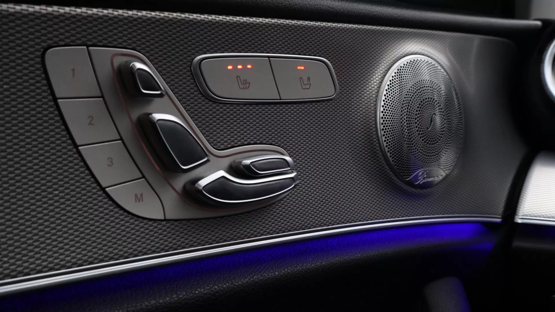 
Mercedes-Benz E-Klasse 350 d AMG-line vol									