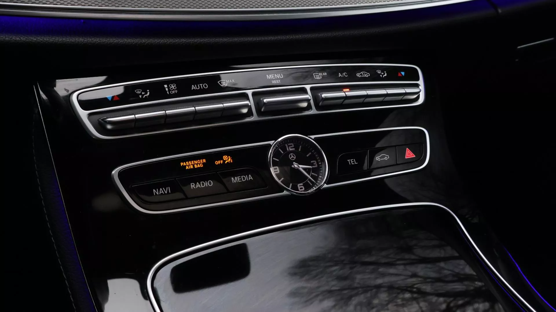 
Mercedes-Benz E-Klasse 350 d AMG-line vol									