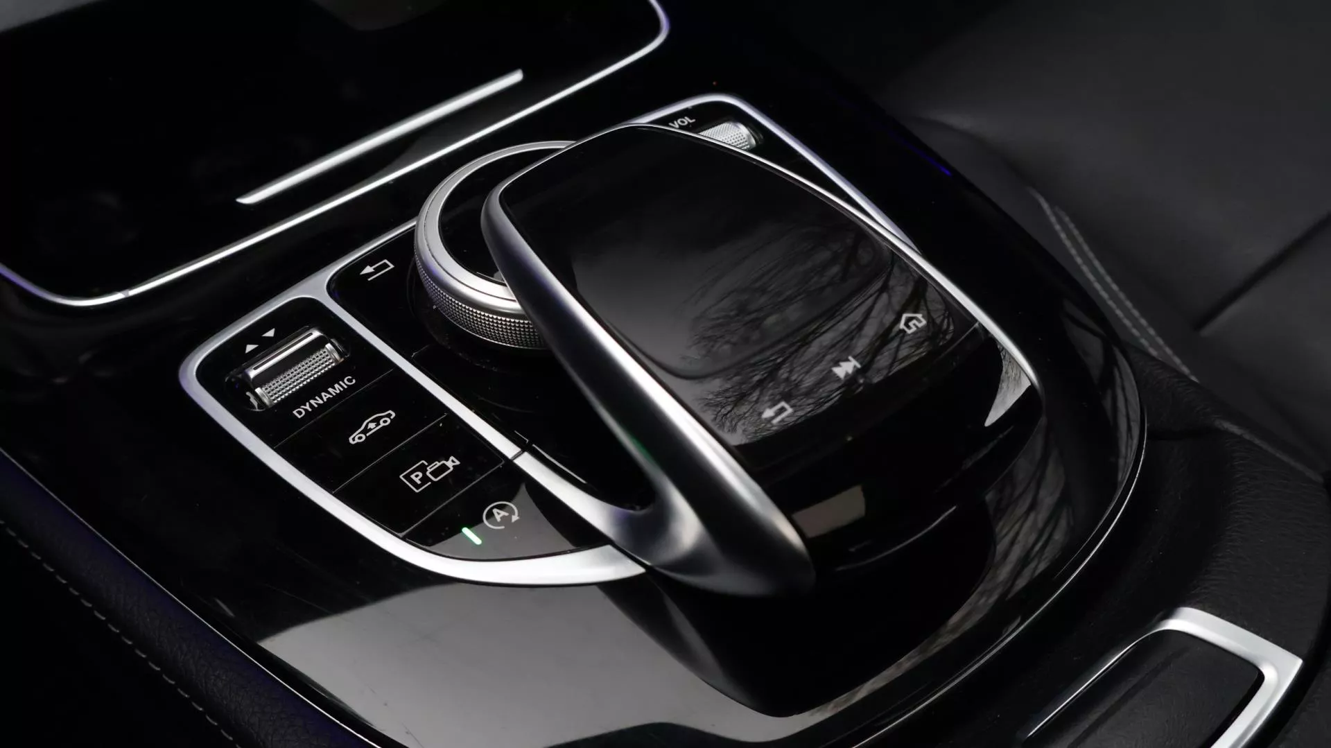 
Mercedes-Benz E-Klasse 350 d AMG-line vol									