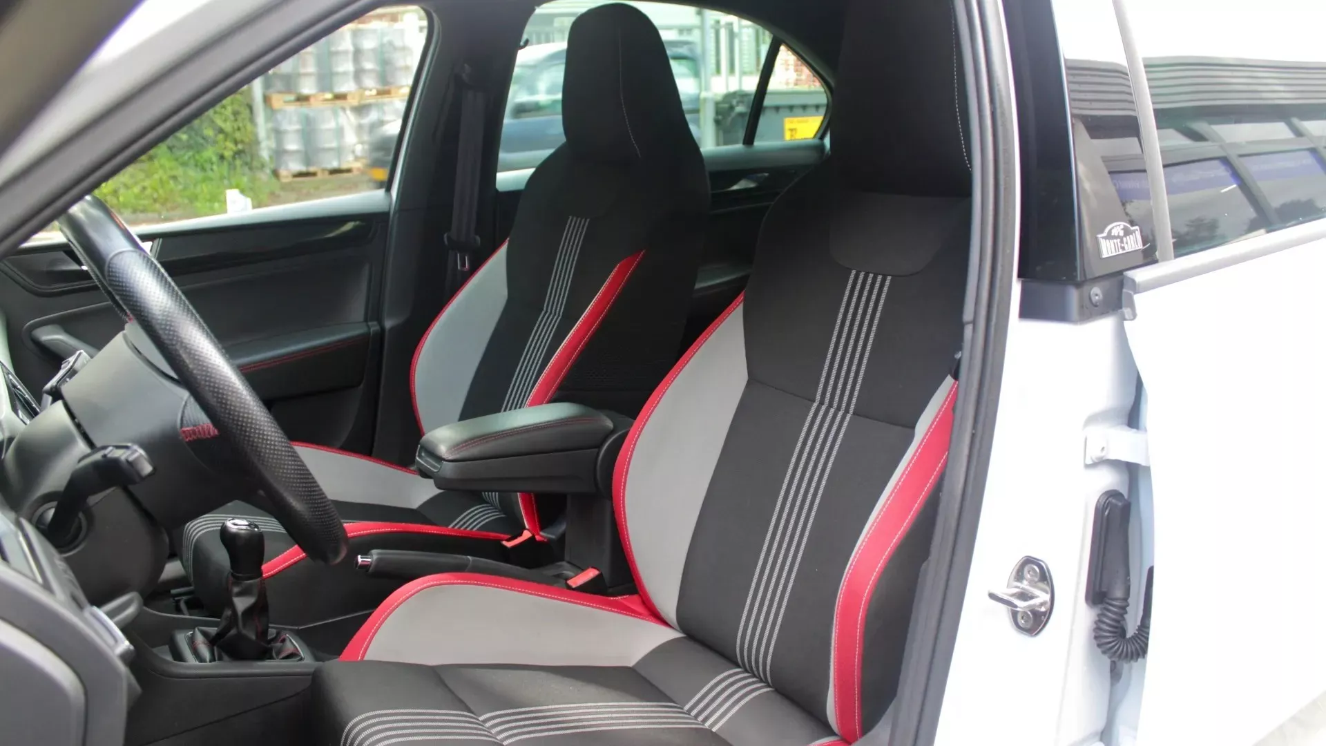 
Skoda Rapid Spaceback 1.0 TSI Monte Carlo vol									