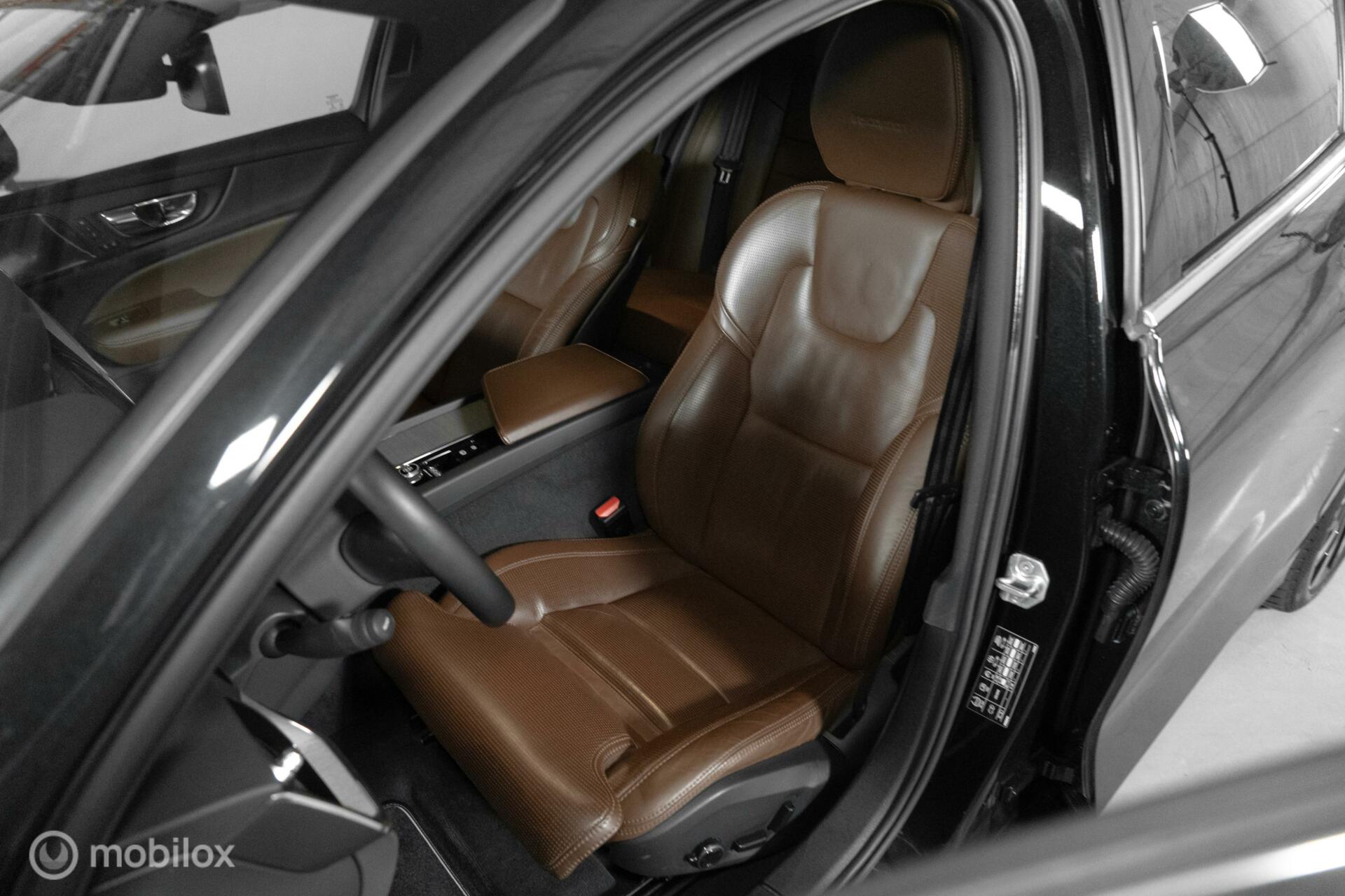 
Volvo V60 2.0 T5 R-Design vol									