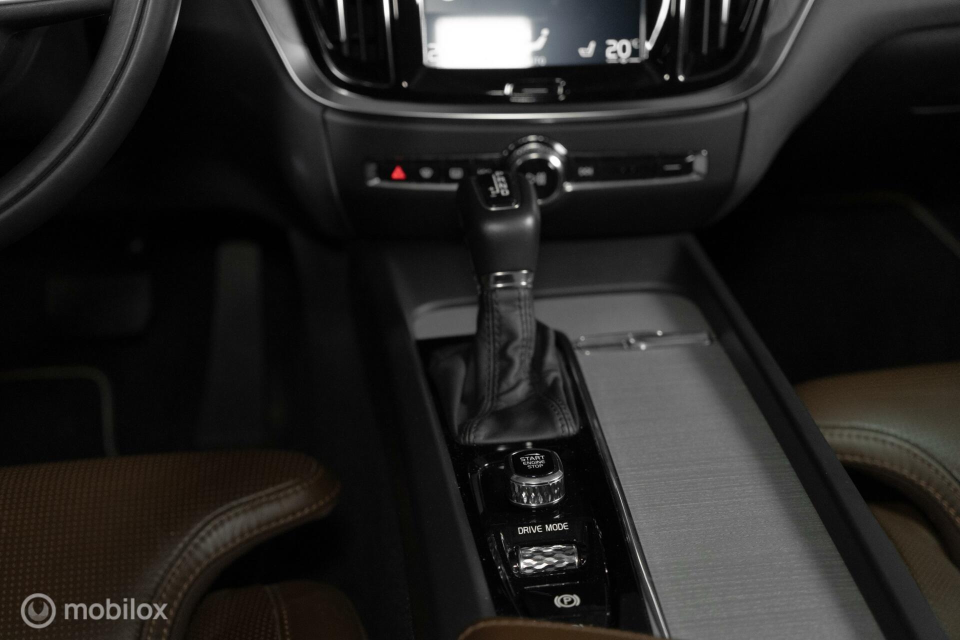 
Volvo V60 2.0 T5 R-Design vol									