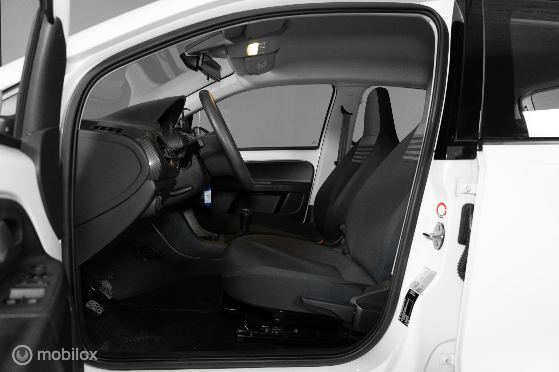 
Volkswagen Up 1.0 BMT move up! vol									