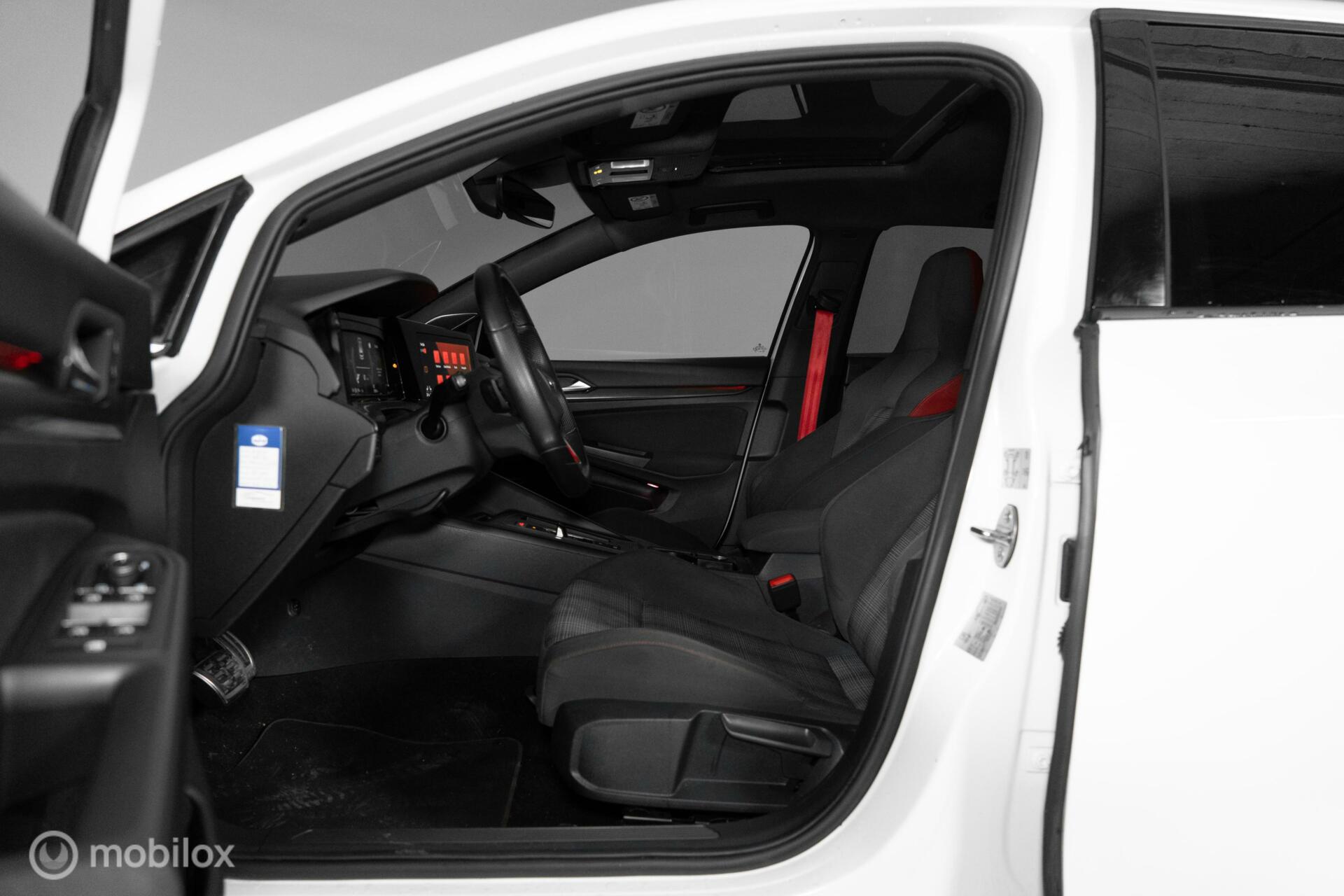 
Volkswagen Golf GTI 2.0 TSI vol									