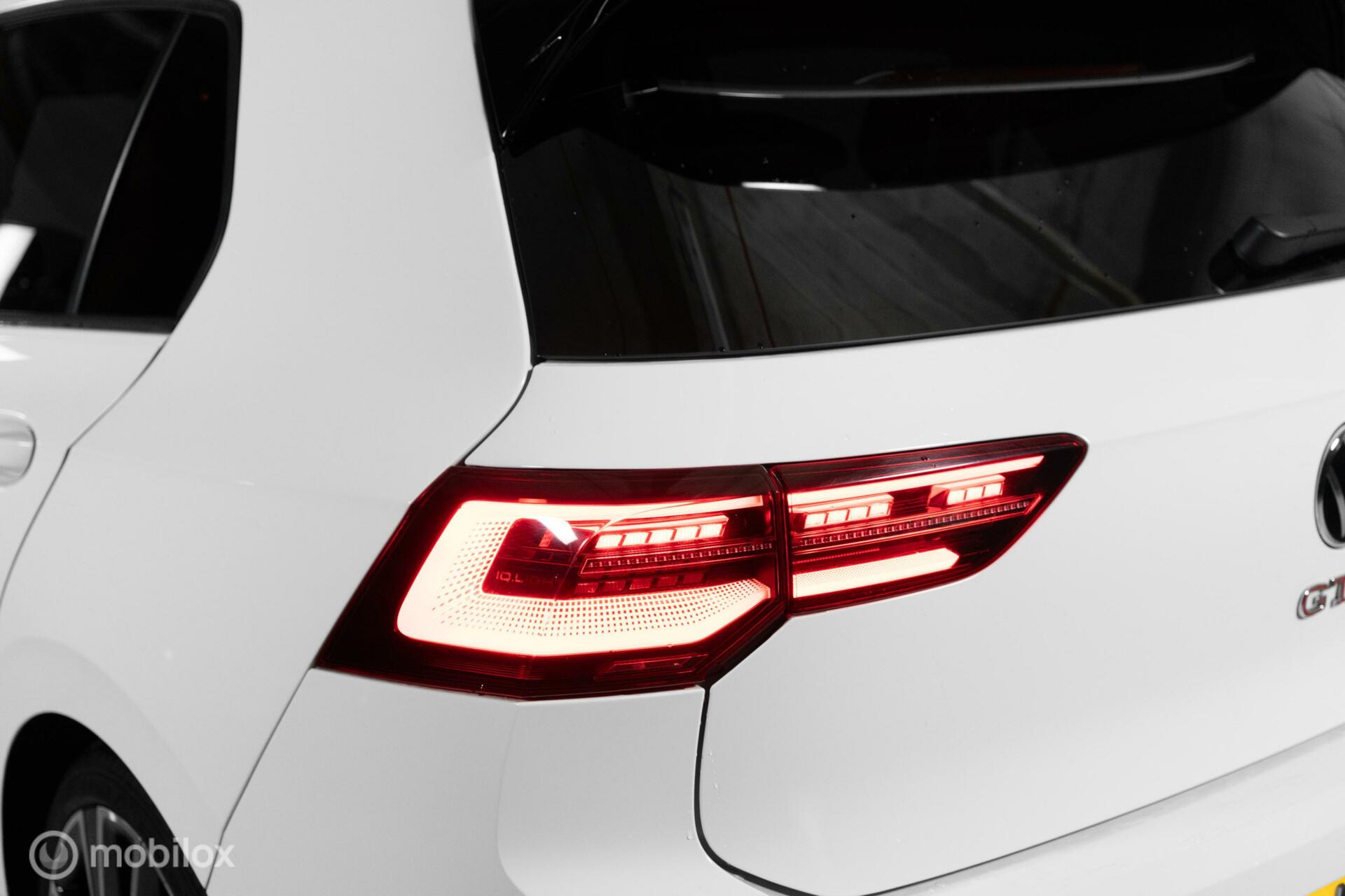 
Volkswagen Golf GTI 2.0 TSI vol									