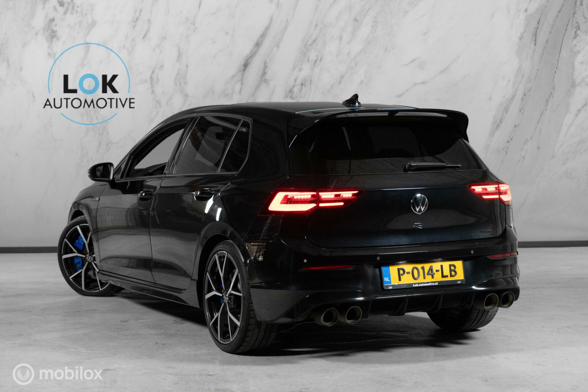 
Volkswagen Golf R 2.0 TSI 4Motion AKRA vol									