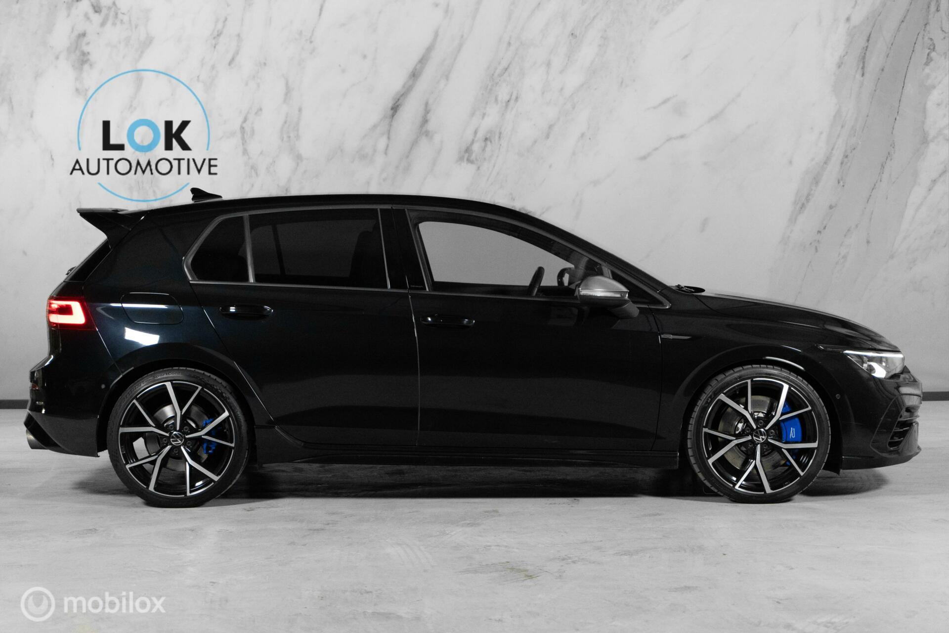 
Volkswagen Golf R 2.0 TSI 4Motion AKRA vol									