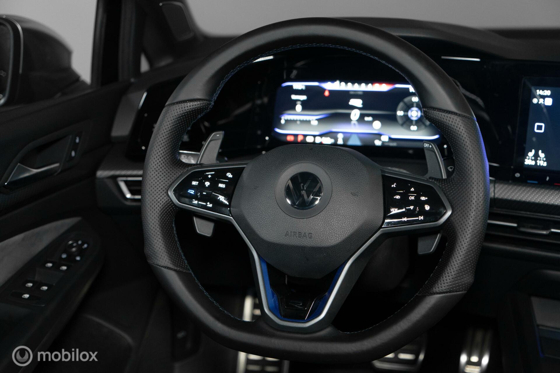 
Volkswagen Golf R 2.0 TSI 4Motion AKRA vol									