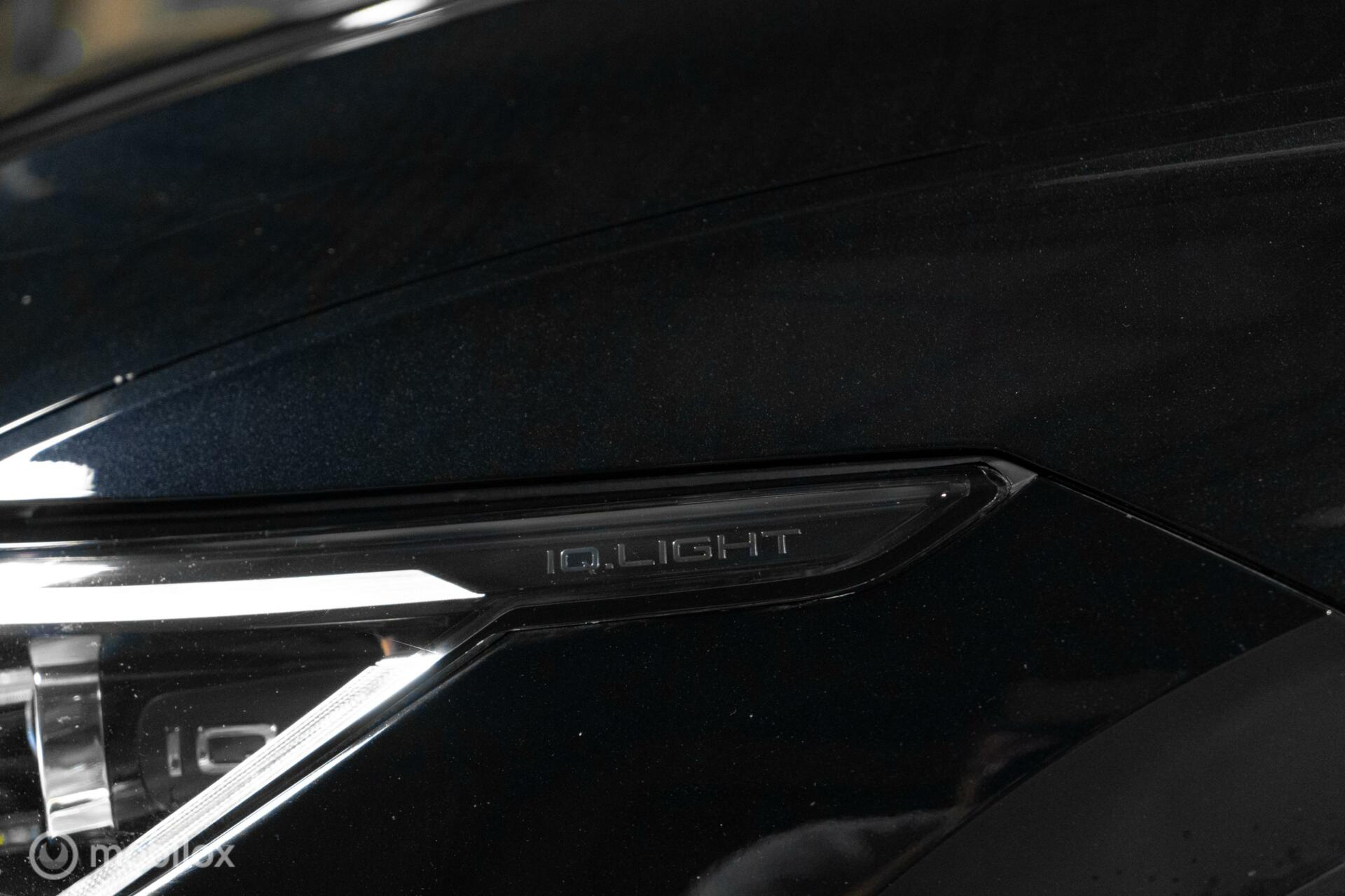 
Volkswagen Golf R 2.0 TSI 4Motion AKRA vol									