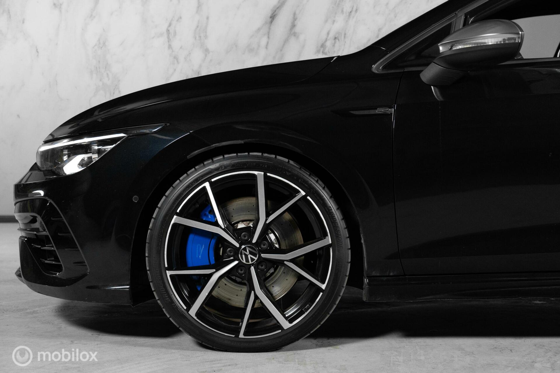 
Volkswagen Golf R 2.0 TSI 4Motion AKRA vol									