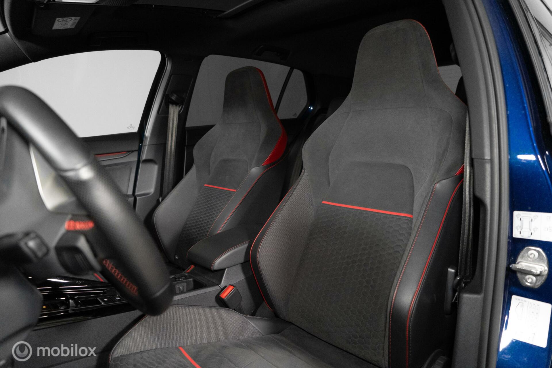 
Volkswagen Golf GTI 2.0 TSI Clubsport 45 Jahre vol									