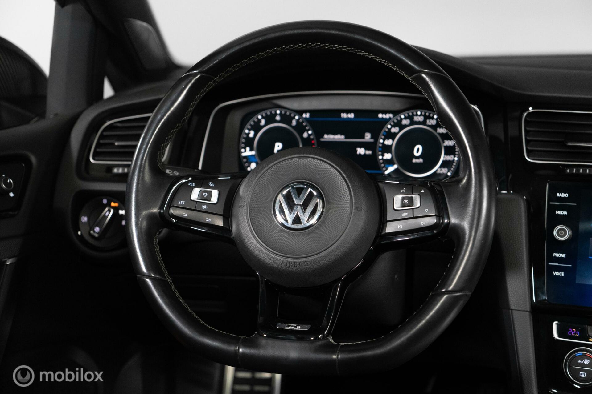 
Volkswagen Golf R 2.0 TSI R Motion vol									