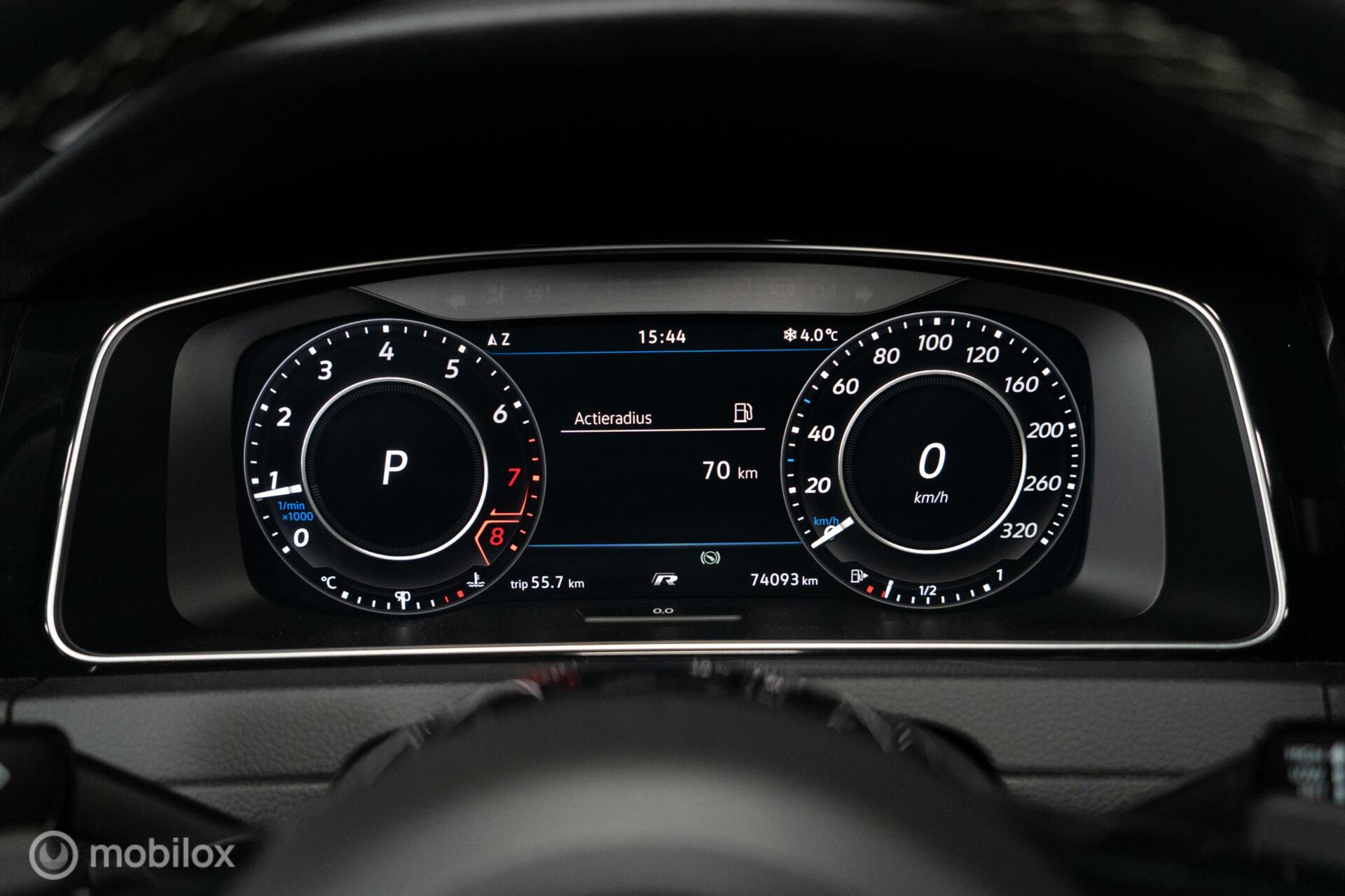 
Volkswagen Golf R 2.0 TSI R Motion vol									