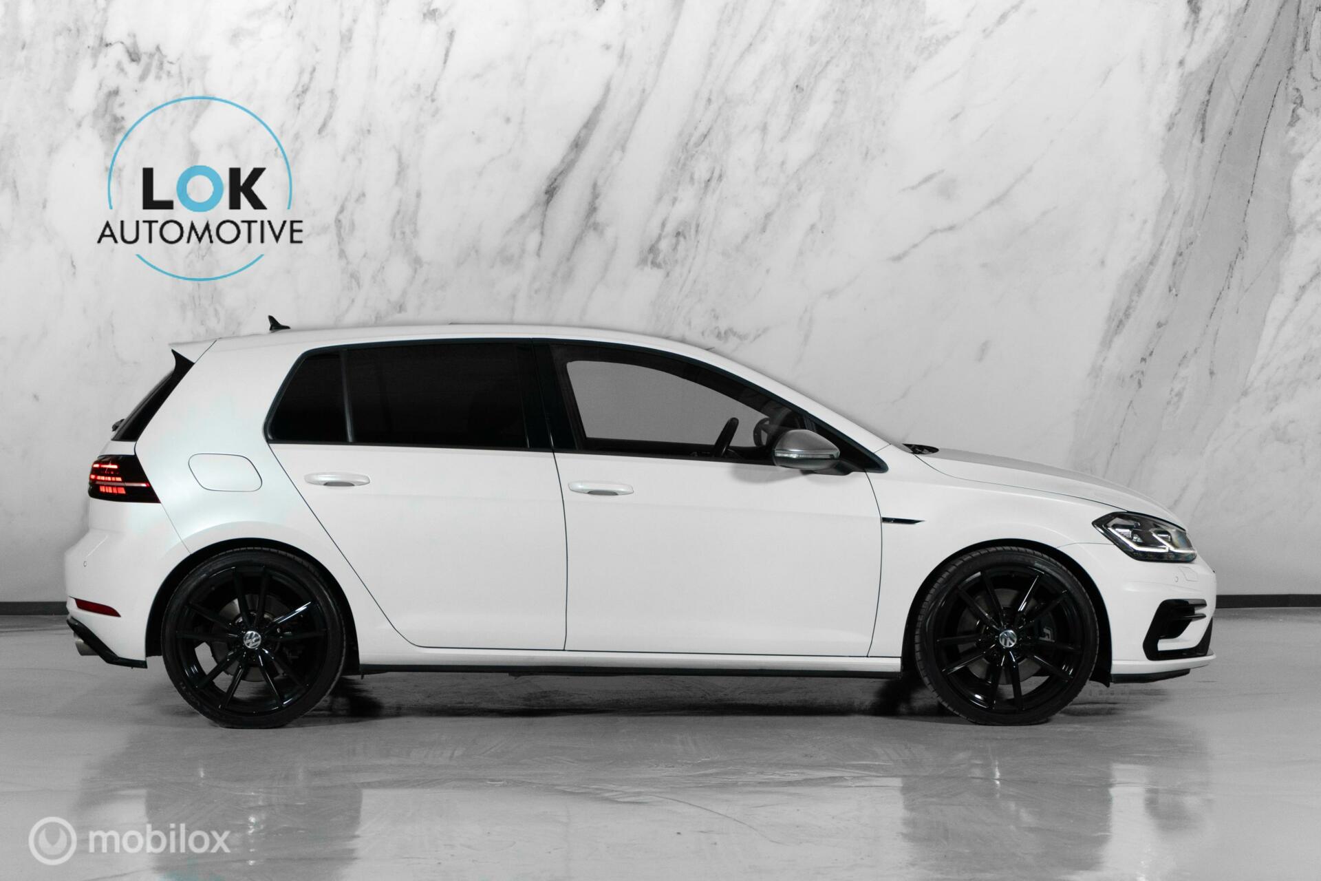 
Volkswagen Golf R 2.0 TSI R Motion vol									