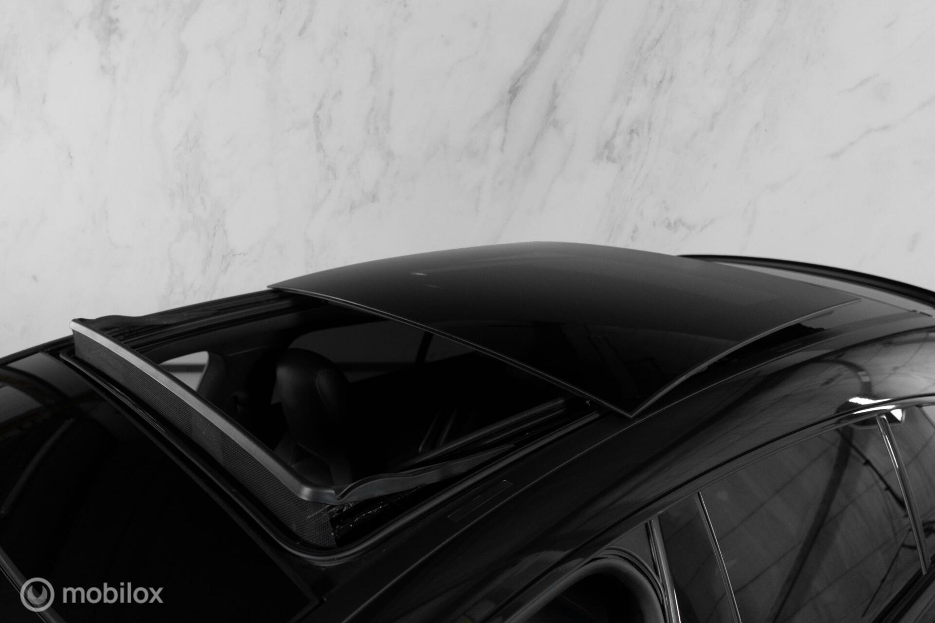 
Mercedes-Benz CLA-Klasse Shooting Brake AMG 45 S 4MATIC+ vol									