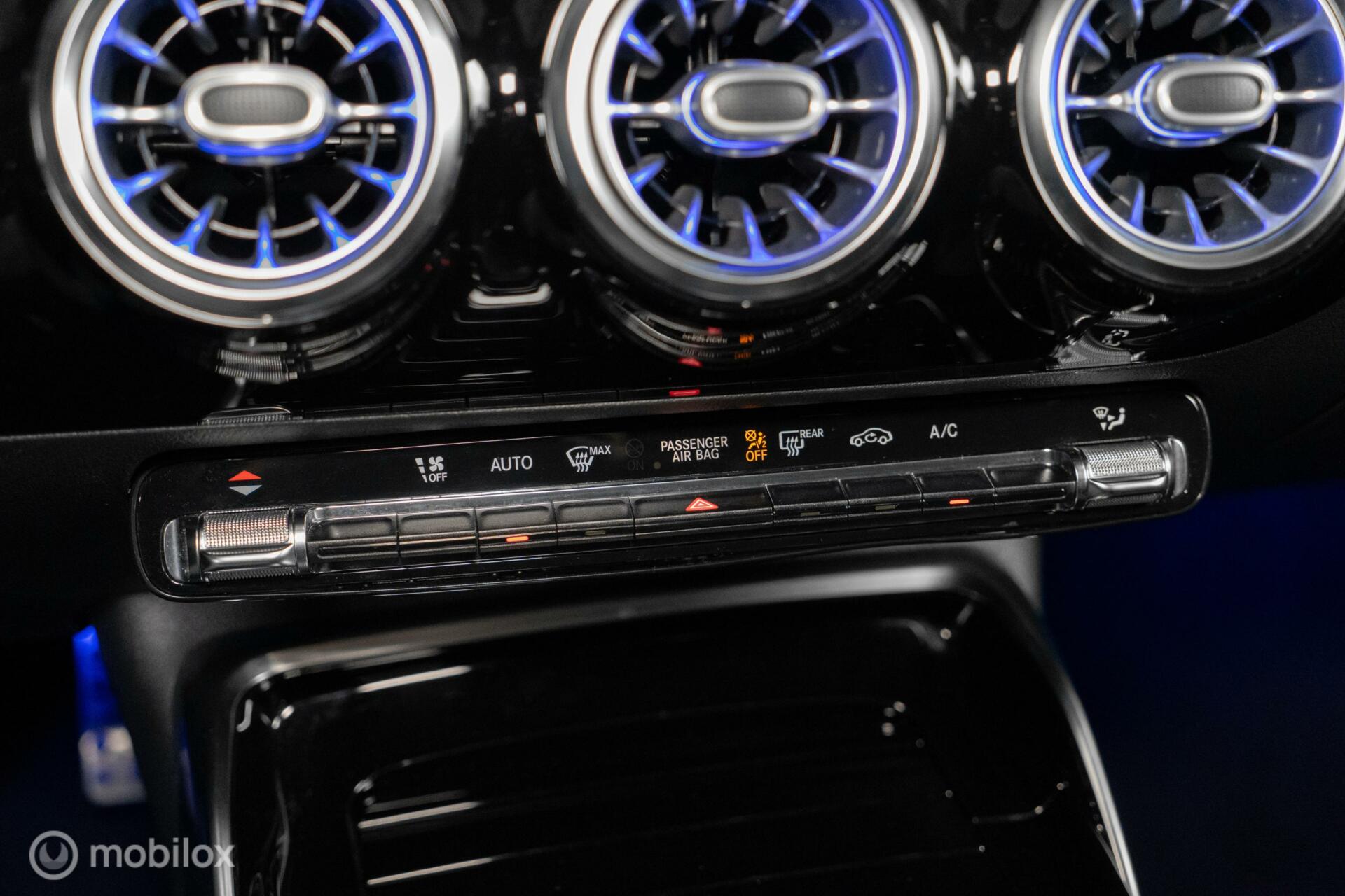 
Mercedes-Benz CLA-Klasse Shooting Brake AMG 45 S 4MATIC+ vol									