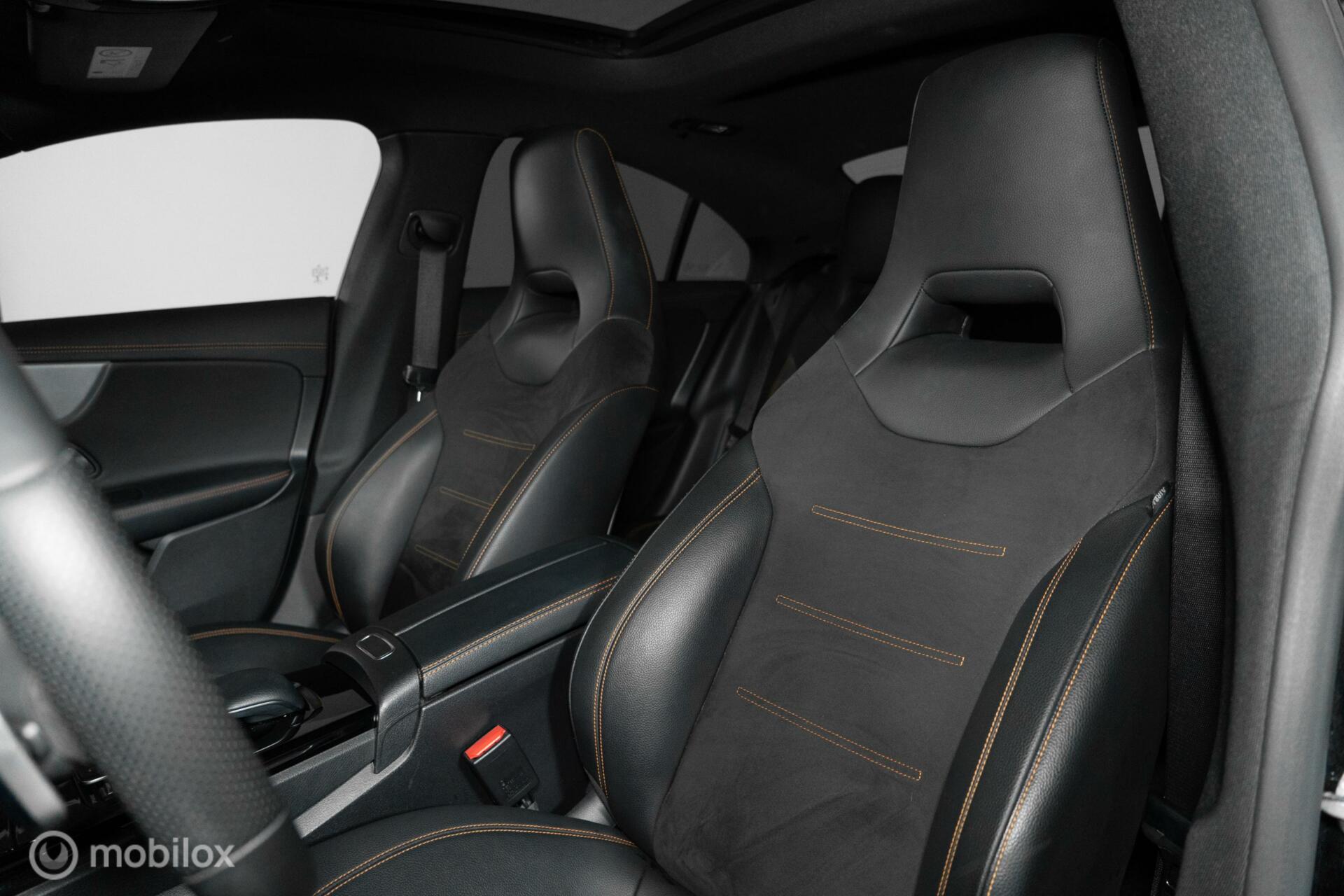 
Mercedes-Benz CLA-Klasse 200 AMG Edition vol									