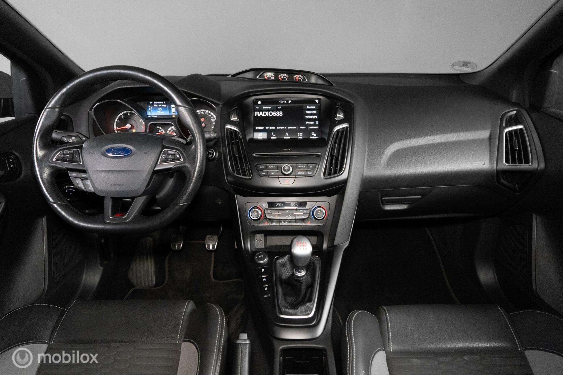 
Ford Focus 2.0 EcoBoost ST-3 RECARO vol									